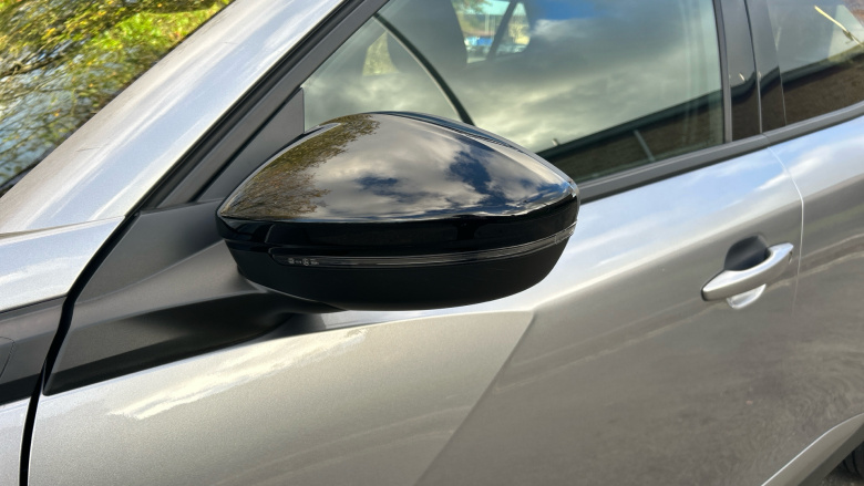 Peugeot 2008 1.2 PureTech 130 Allure 5dr Petrol Estate